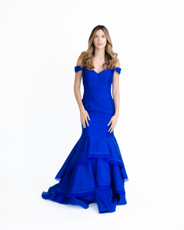 Super Gown Azul Rey volumen