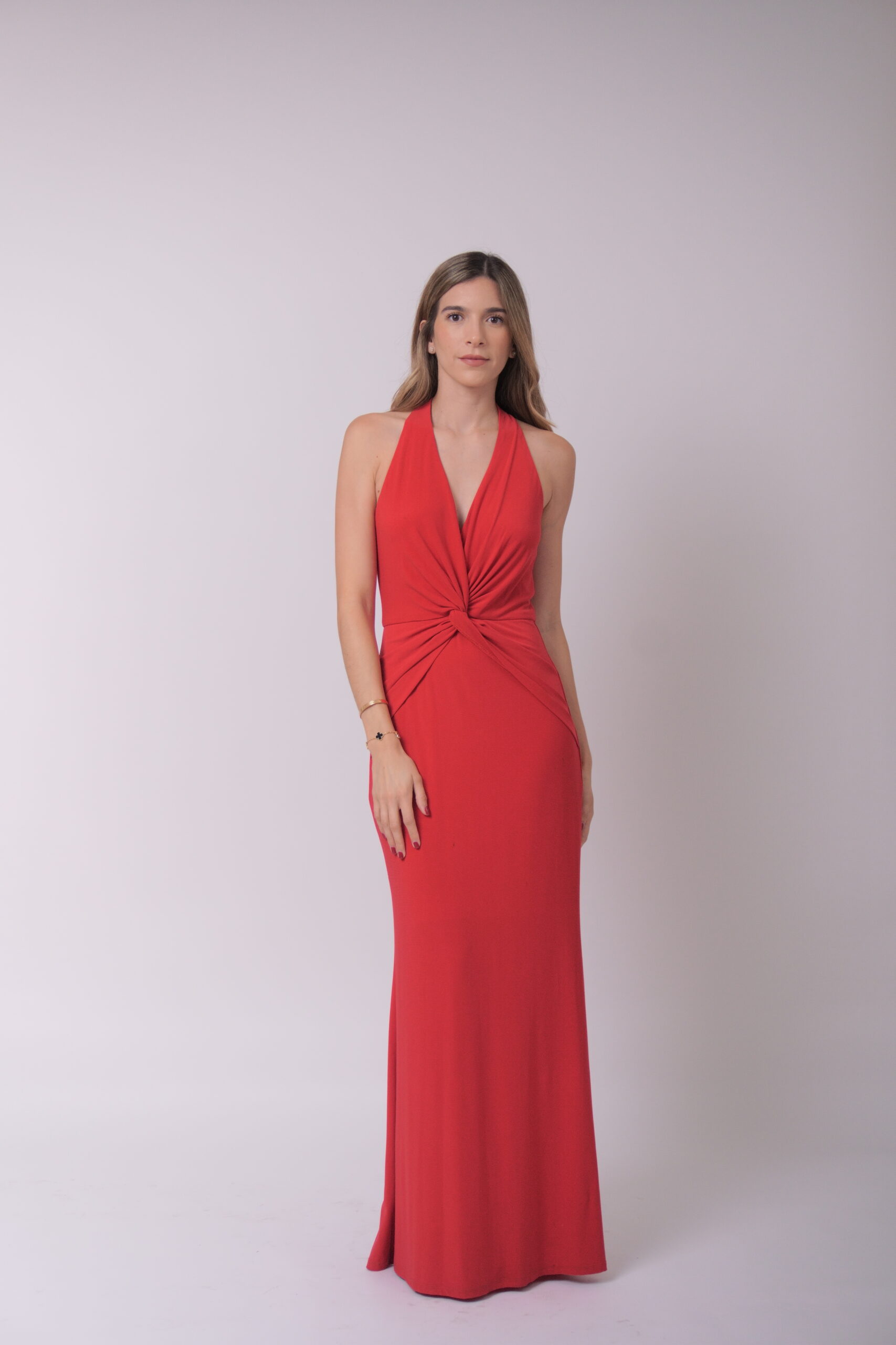 La Percha Rojo con nudo frontal